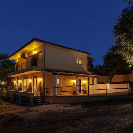 Nikol Seaview Luxury Apartmán