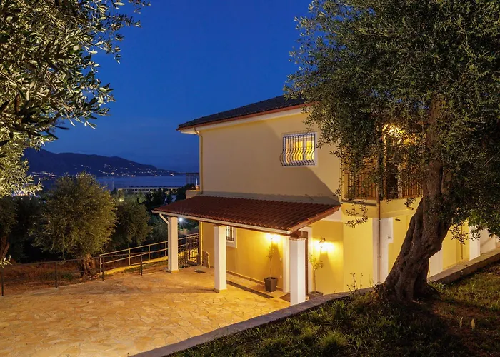 Nikol Seaview Luxury Apartamento