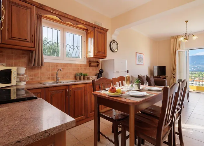 Nikol Seaview Luxury Appartement *