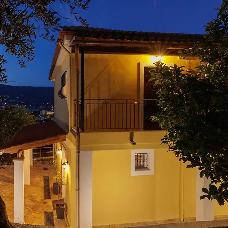 Nikol Seaview Luxury Apartman Dasziá