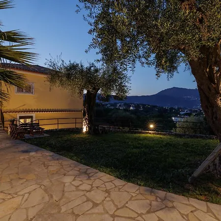 Nikol Seaview Luxury Apartamento *